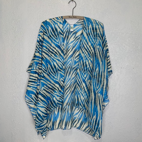 Silhouette by Lavello blue animal print kimono - Picture 1 of 6